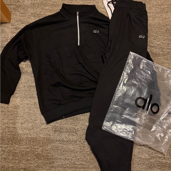 ALO Yoga Tops - ALO Yoga Black Quarter-Zip Sweatshirt Top